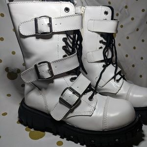 TUK 3 Strap White Boot